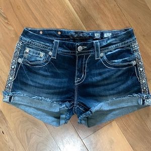 Miss Me embroidered & rhinestone jean shorts size 28